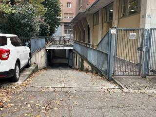 Posto auto in affitto a bologna via del porto, 26