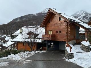 Garage in vendita a bardonecchia via s. giorgio,, 37