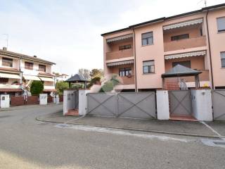 Villa a schiera in vendita a felino via militi dell'assistenza volontaria, 20