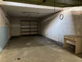 Garage in vendita a casalnuovo di napoli via iazzetta