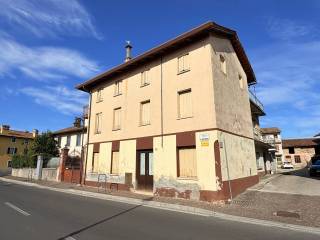 Casa indipendente in vendita a campoformido piazza 4 novembre