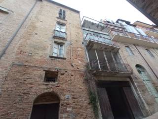 Casa indipendente in vendita a monsampolo del tronto corso vittorio emanuele, 41