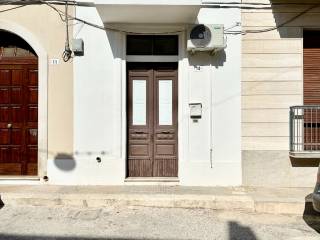 Casa indipendente in vendita ad avola cortile valverde, 10