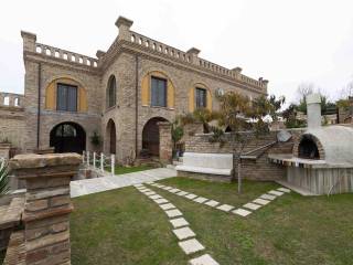 Villa in vendita a tortoreto via panoramica