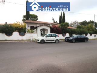 Villa in vendita a sant'egidio alla vibrata via jacopo tintoretto, 6