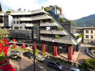 Garage in vendita a sondrio largo alberto pedrini, 1n