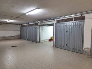 Garage in vendita a benevento via giuseppe castellano