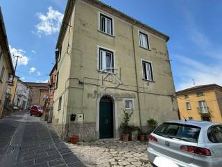 Casa indipendente in vendita ad ariano irpino via guardia