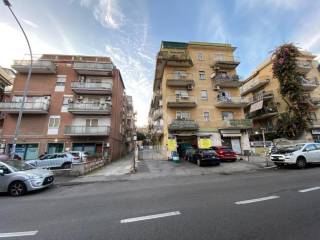 Garage in vendita a roma via dei monti di primavalle, 110