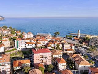 Appartamento in vendita a san lorenzo al mare via vignasse, 18