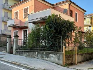 Villa in in vendita da privato a mondovì via giacomo viale, 2