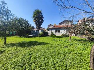 Terreno residenziale in vendita a molteno via roma, 28