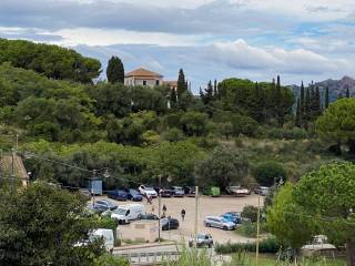 Intero stabile in vendita a capoliveri località s. petronilla