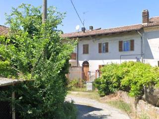 Casa indipendente in vendita a incisa scapaccino via vaglimondo alta