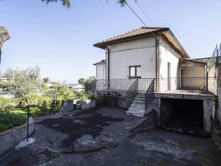 Casa indipendente in vendita ad acireale via cantagallo