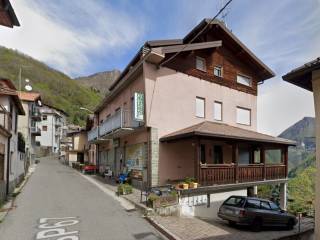 Albergo all'asta a valvarrone via roma, 82