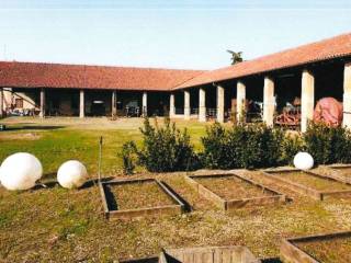 Azienda agricola all'asta a inveruno localita' cascina garagiola e via modigliani, 1