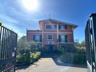 Villa in vendita a belpasso contrada san leo