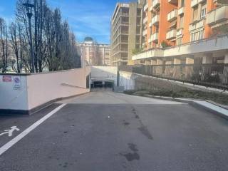 Garage in affitto a milano via della moscova, 26