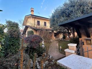 Villa bifamiliare in in vendita da privato a salzano via a. la marmora, 4