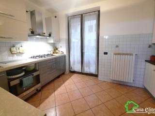 Villa a schiera in vendita a zelo buon persico via aristotele, 10