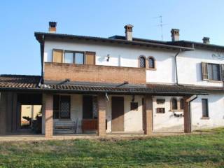 Azienda agricola all'asta a castelvisconti cascina motta, snc