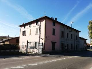 Casa indipendente all'asta a besana in brianza via cardinal federico borromeo, 28