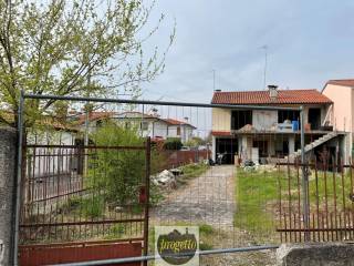 Villa in vendita a fogliano redipuglia via nazario sauro