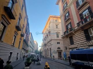 Magazzino in affitto a napoli via giuseppe verdi