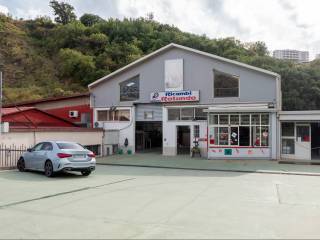 Capannone industriale in vendita a catanzaro viale lucrezia della valle