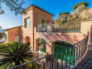 Villa in vendita ad albisola superiore corso vittorio poggi, 52