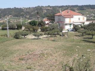 Terreno residenziale in vendita a vacri contrada sant'agata