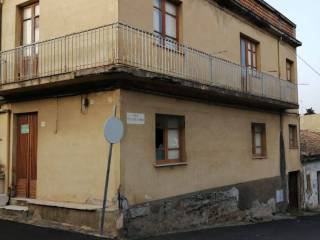 Casa indipendente in vendita a sant'onofrio via tre croci, 71