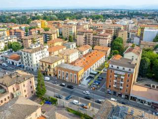 Ufficio in vendita a parma via emilia est, 45