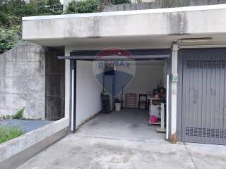 Garage in vendita a genova via carnia, 123