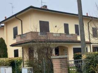 Villa a schiera in vendita a mirandola via borghetto