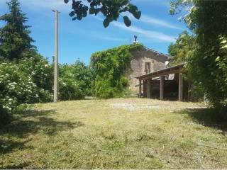 Rustico in vendita a gubbio frazione petazzano