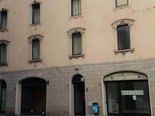 Negozio in affitto a bergamo fantoni