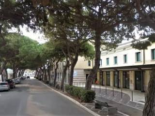 Negozio in affitto a cesenatico viale giuseppe mazzini, 93, 47042 cesenatico fc, italia