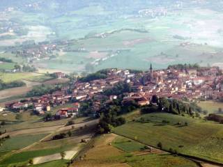 Appartamento in affitto a tonco p.zza vitt emanuele ii