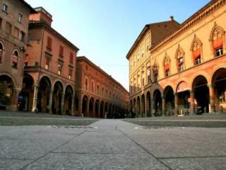 Appartamento in affitto a bologna via borgonuovo