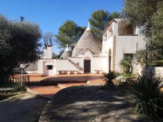 Casa indipendente in affitto a ceglie messapica contrada pascarosa