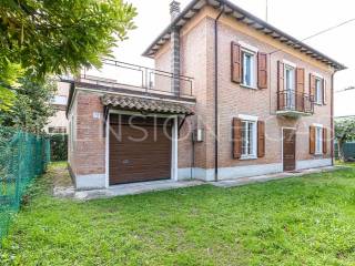 Casa indipendente in vendita a modena via bolzano