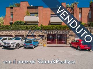 Garage in vendita a bergamo viale giulio cesare