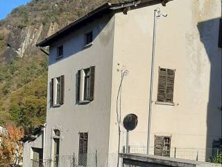 Casa indipendente in vendita a prata camportaccio via roma