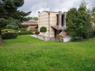 Villa bifamiliare in vendita ad ariccia viale dei cerri, 87