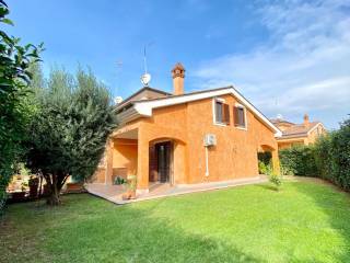 Villa bifamiliare in vendita a cerveteri via colle dell'asino