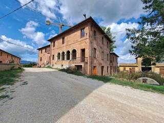 Casale in vendita a spoleto frazione azzano