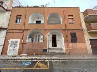 Appartamento in vendita a brindisi via ottaviano, 44