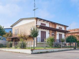 Villa in vendita a scandiano via bismantova, 14